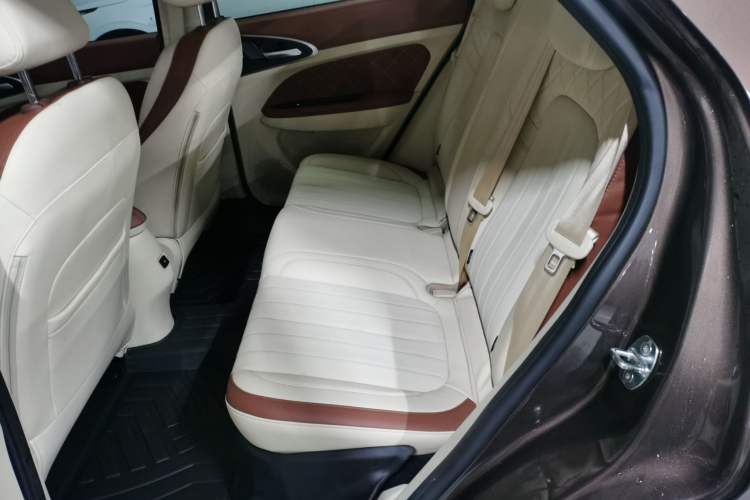 Used ORA Good Cat 2022 Morandi Edition 400km Standard Range Premium Version Lithium Iron Phosphate Interior 4