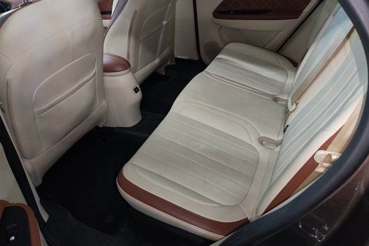 Used ORA Good Cat 2022 400km Standard Range Premium Version Lithium Iron Phosphate Interior 4