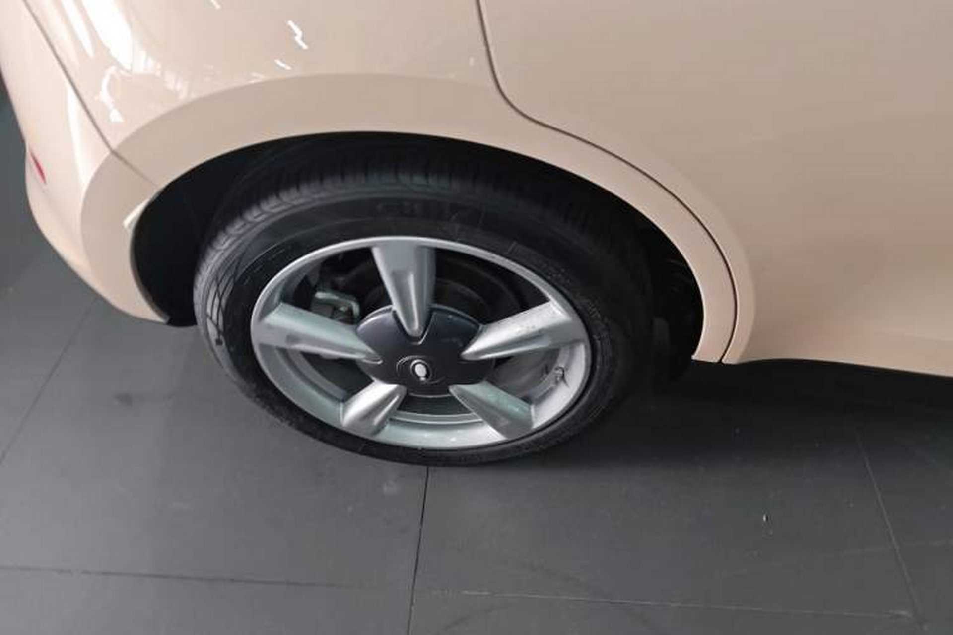 Used ORA Good Cat 2022 Morandi Edition 400km Standard Range Premium Version Lithium-Ion Battery Right Rear Wheel Hub