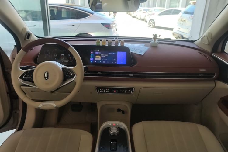Used ORA Good Cat 2022 400km Standard Range Premium Version Lithium-Ion Battery Center Console