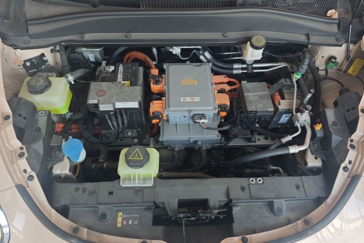 Used ORA Good Cat 2022 Morandi Edition 400km Standard Range Two-Week Young Enjoyment Version Lithium Iron Phosphate Engine Bay
