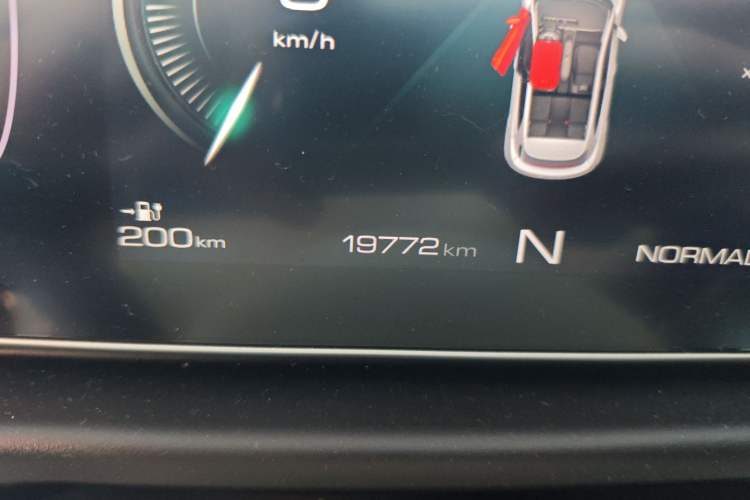 Used ORA Good Cat 2022 Morandi Edition 400km Standard Range Two-Week Young Enjoyment Version Lithium Iron Phosphate Odometer Close Up
