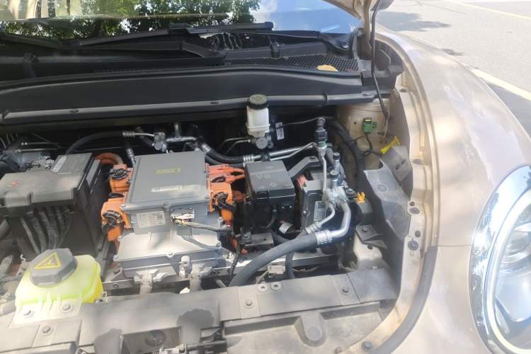 Used ORA Good Cat 2022 400km Standard Range Luxury Version Lithium Iron Phosphate Engine Bay Left