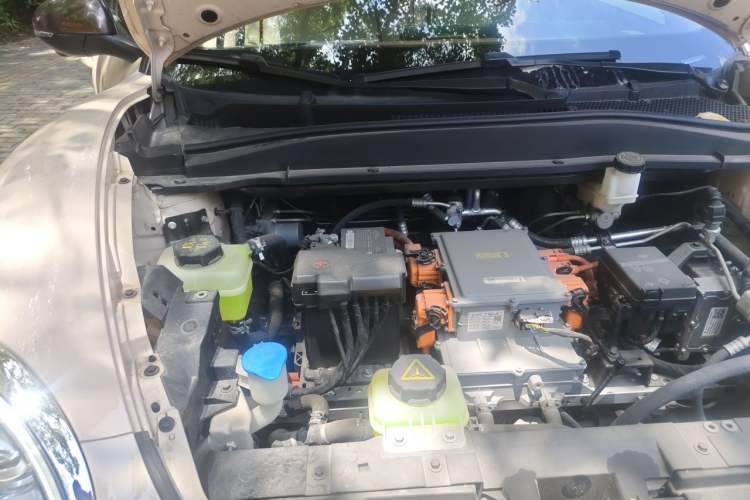Used ORA Good Cat 2022 400km Standard Range Luxury Version Lithium Iron Phosphate Engine Bay Right
