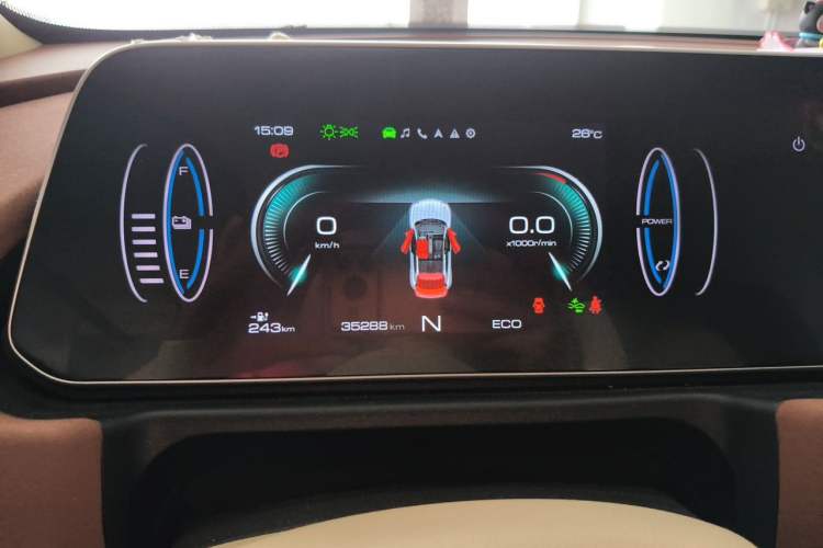 Used ORA Good Cat 2022 Morandi Edition 400km Standard Range Two-Week Young Enjoyment Version Lithium Iron Phosphate Instrument Cluster
