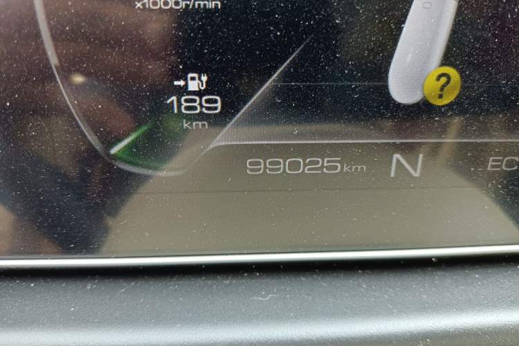 Used ORA Good Cat 2022 Morandi Edition 400km Standard Range Premium Version Lithium-Ion Battery Odometer Close Up