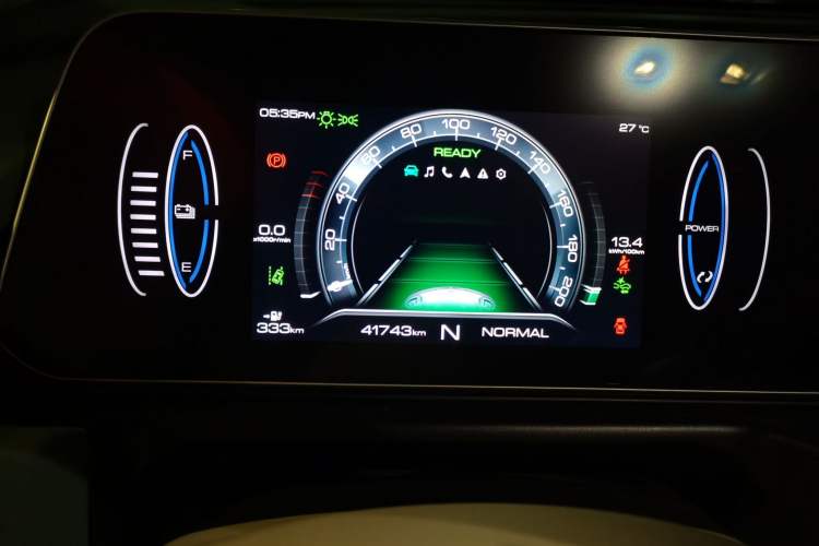 Used ORA Good Cat 2022 400km Standard Range Luxury Version Lithium Iron Phosphate Instrument Cluster