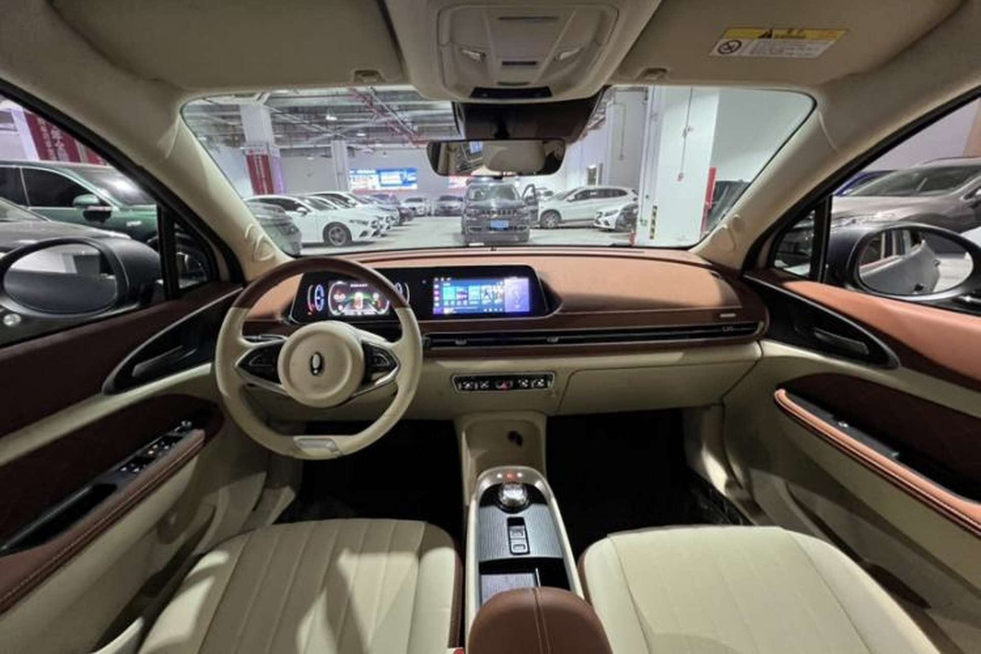 Used ORA Good Cat 2022 400km Standard Range Luxury Version Lithium Iron Phosphate Interior 5