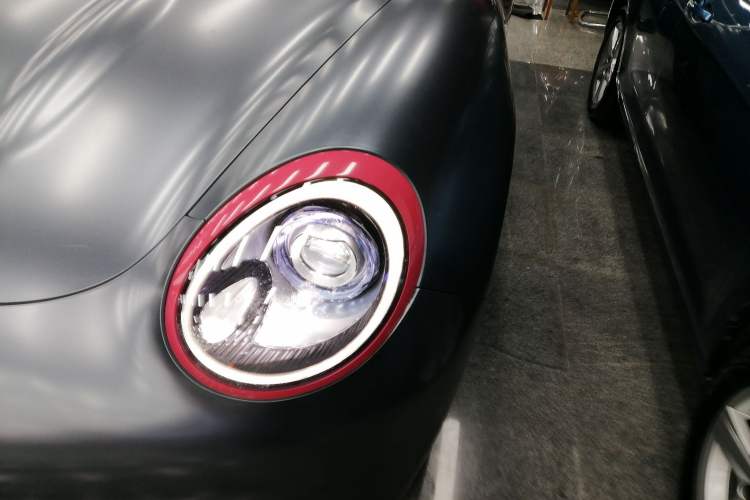 Used ORA Good Cat 2022 400km Standard Range Luxury Version Lithium Iron Phosphate Left Front Headlight