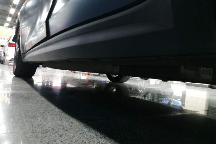 Used ORA Good Cat 2022 400km Standard Range Luxury Version Lithium Iron Phosphate Left Side Sill