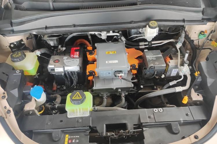 Used ORA Good Cat 2022 Morandi Edition 400km Standard Range Premium Version Lithium Iron Phosphate Engine Bay