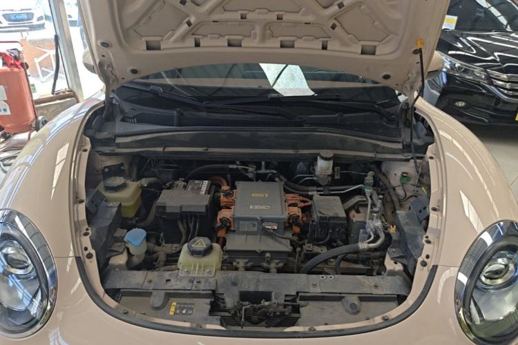 Used ORA Good Cat 2022 Morandi Edition 400km Standard Range Premium Version Lithium-Ion Battery Engine Bay