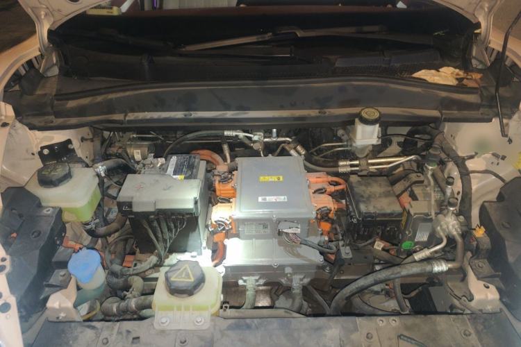 Used ORA Good Cat 2022 Morandi Edition 400km Standard Range Premium Version Lithium Iron Phosphate Engine Bay