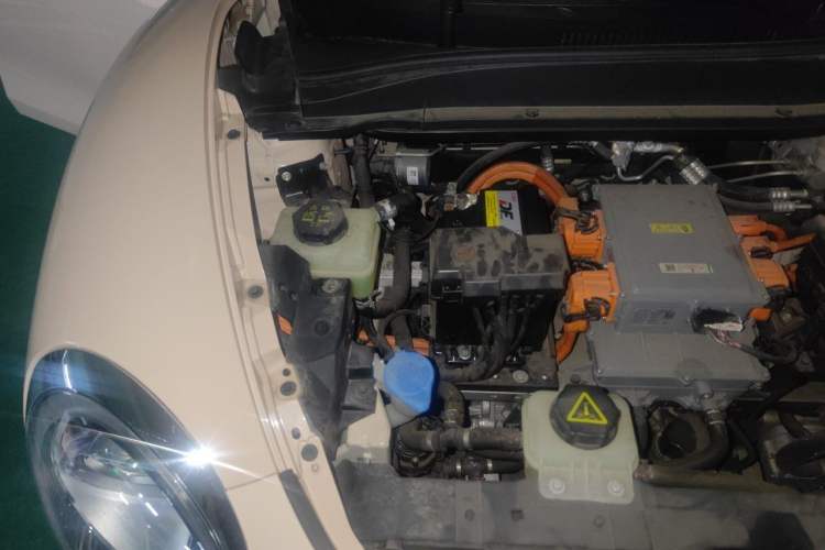 Used ORA Good Cat 2022 Morandi Edition 400km Standard Range Premium Version Lithium Iron Phosphate Engine Bay Right
