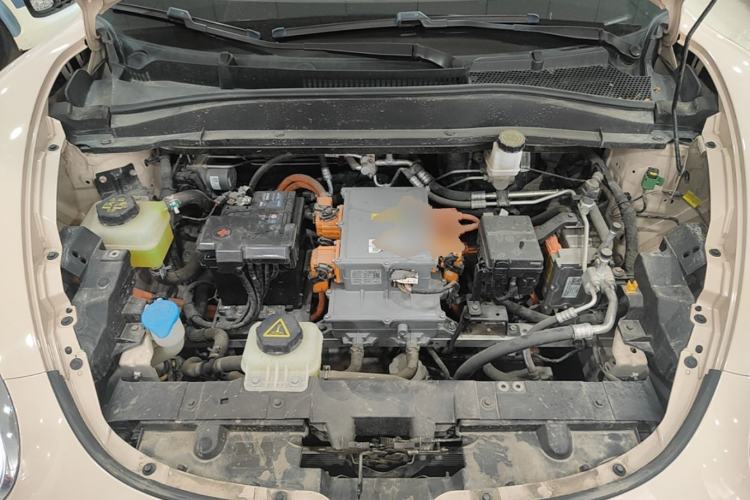 Used ORA Good Cat 2022 Morandi Edition 400km Standard Range Premium Version Lithium-Ion Battery Engine Bay