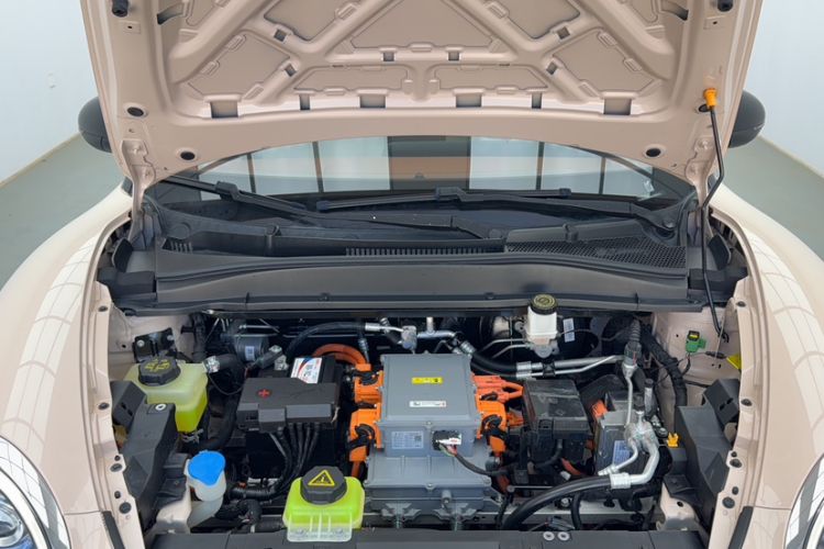 Used ORA Good Cat 2022 400km Standard Range Luxury Version Lithium Iron Phosphate Engine Bay