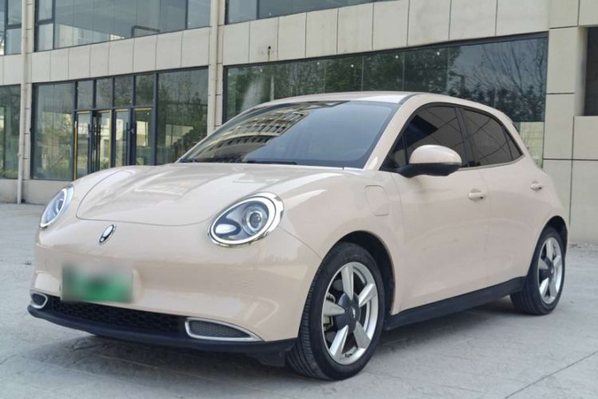 Used ORA Good Cat 2022 Morandi Edition 400km Standard Range Luxury Version Lithium-Ion Battery Exterior 4