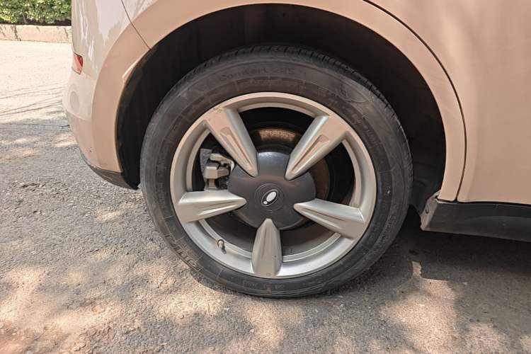 Used ORA Good Cat 2022 400km Standard Range Premium Version Lithium-Ion Battery Exterior 5
