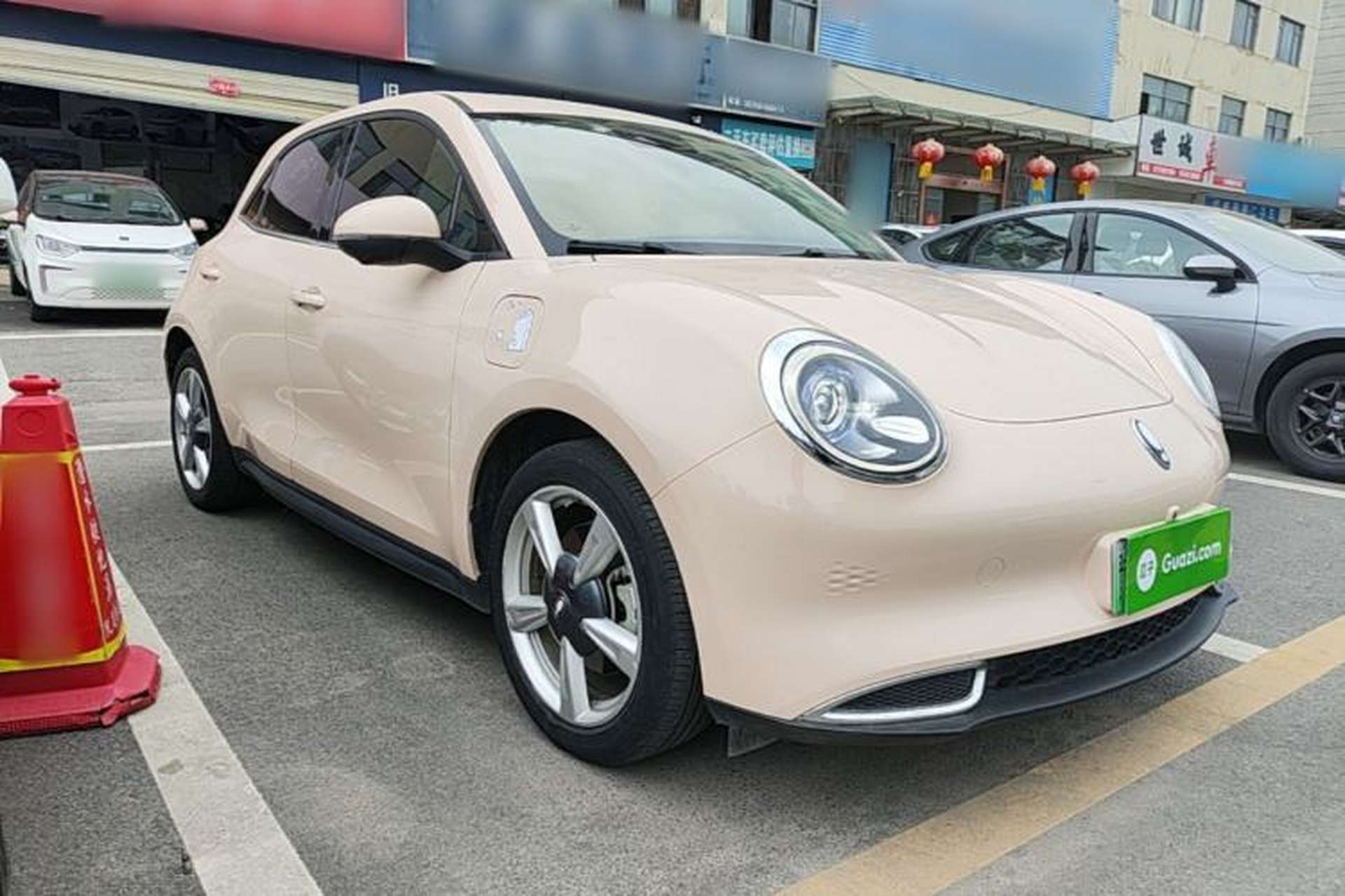 Used ORA Good Cat 2022 400km Standard Range Premium Version Lithium-Ion Battery Front Right 45 Deg