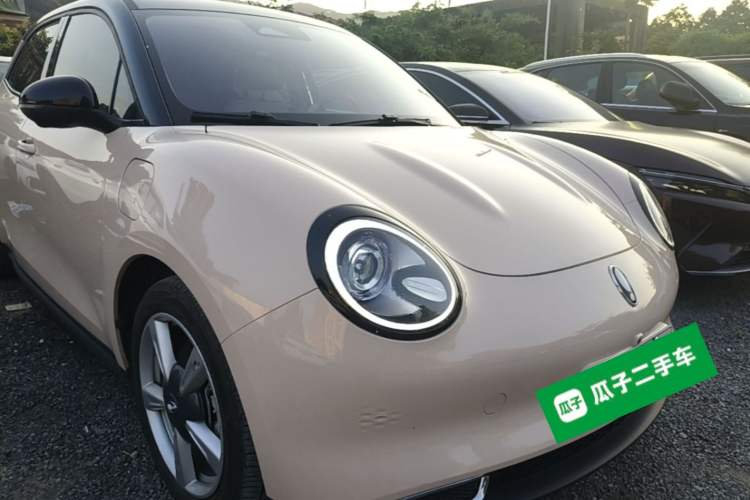 Used ORA Good Cat 2022 Morandi Edition 400km Standard Range Premium Version Lithium-Ion Battery Front Right 45 Deg