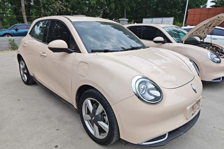 Used ORA Good Cat 2022 400km Standard Range Premium Version Lithium-Ion Battery Front Right 45 Deg