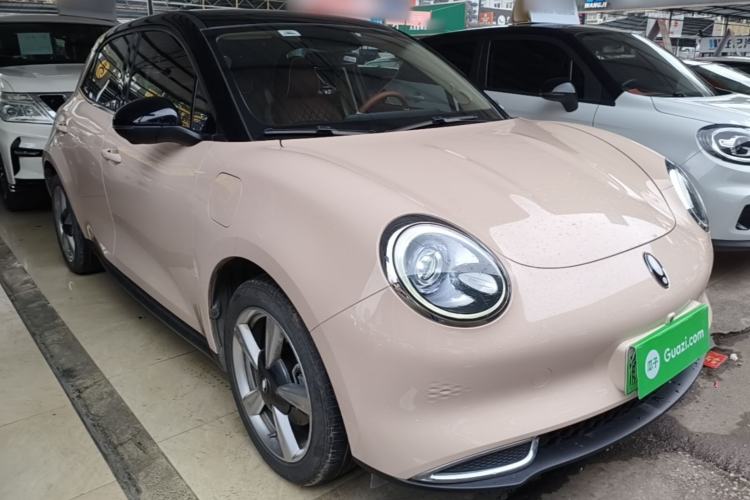 Used ORA Good Cat 2022 400km Standard Range Luxury Version Ternary Lithium Front Right 45 Deg