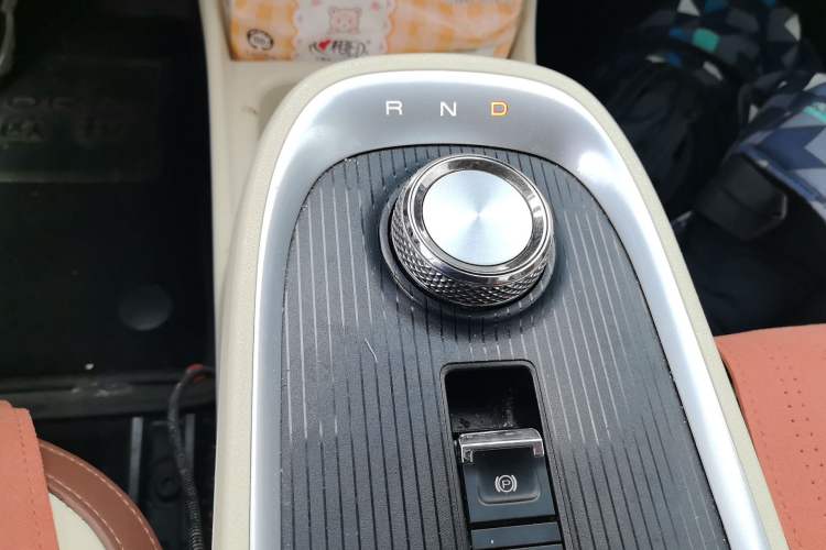 Used ORA Good Cat 2022 400km Standard Range Premium Version Lithium Iron Phosphate Gear Lever