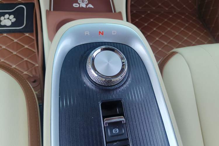 Used ORA Good Cat 2022 400km Standard Range Luxury Version Lithium Iron Phosphate Gear Lever