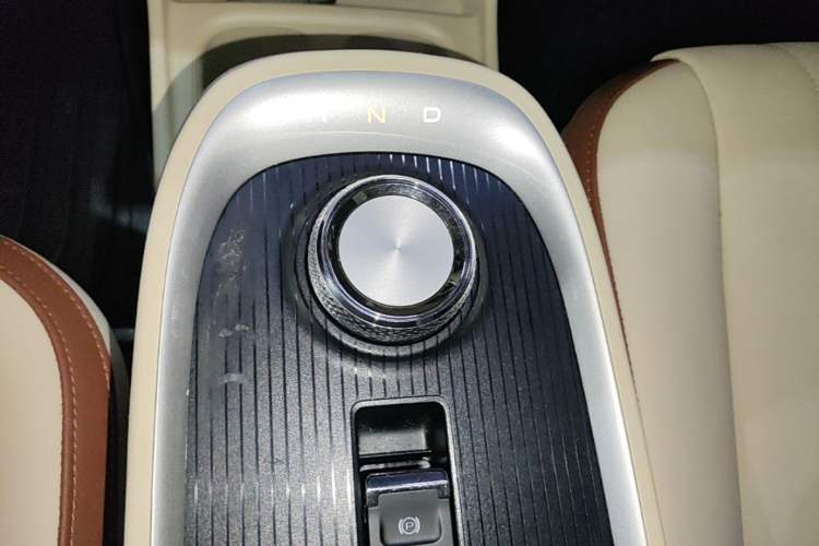 Used ORA Good Cat 2022 Morandi Edition 400km Standard Range Premium Version Lithium Iron Phosphate Gear Lever