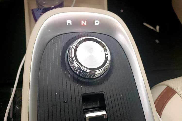 Used ORA Good Cat 2022 400km Standard Range Premium Version Lithium Iron Phosphate Gear Lever