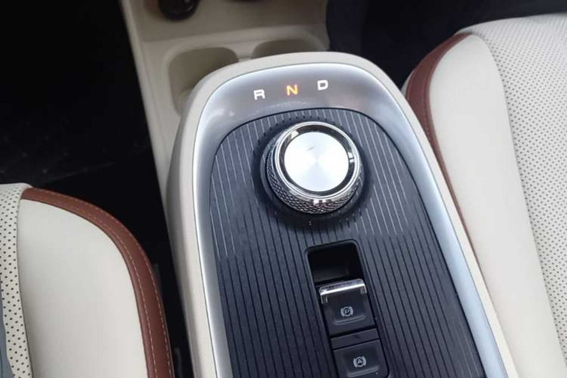 Used ORA Good Cat 2022 400km Standard Range Premium Version Lithium Iron Phosphate Gear Lever
