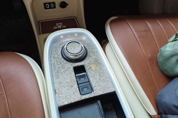 Used ORA Good Cat 2022 400km Standard Range Luxury Version Ternary Lithium Gear Lever