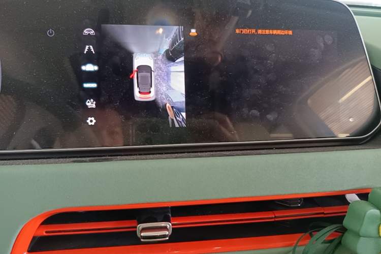 Used ORA Good Cat 2022 Morandi Edition 400km Standard Range Premium Version Lithium Iron Phosphate Audio And AC Panel