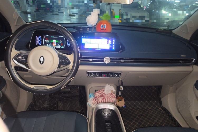 Used ORA Good Cat 2022 400km Standard Range Luxury Version Lithium Iron Phosphate Center Console
