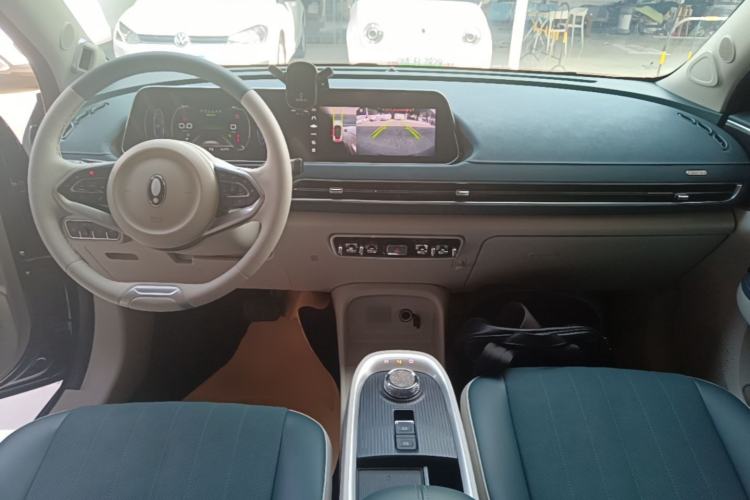 Used ORA Good Cat 2022 Morandi Edition 400km Standard Range Premium Version Lithium Iron Phosphate Center Console