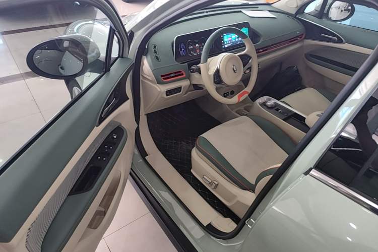 Used ORA Good Cat 2022 Morandi Edition 400km Standard Range Two-Week Young Enjoyment Version Lithium Iron Phosphate Driver Seat