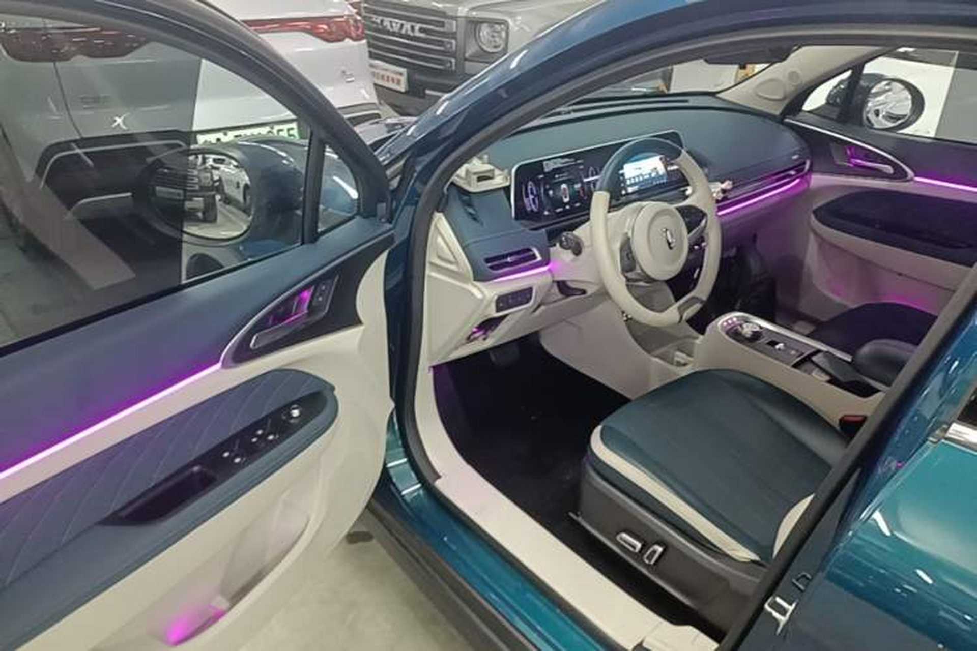 Used ORA Good Cat 2022 400km Standard Range Premium Version Lithium-Ion Battery Driver Seat