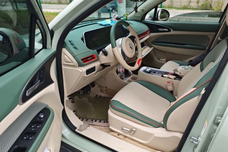 Used ORA Good Cat 2022 400km Standard Range Luxury Version Ternary Lithium Driver Seat