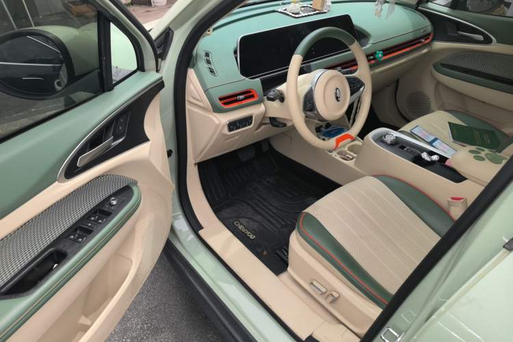 Used ORA Good Cat 2022 400km Standard Range Premium Version Lithium-Ion Battery Driver Seat