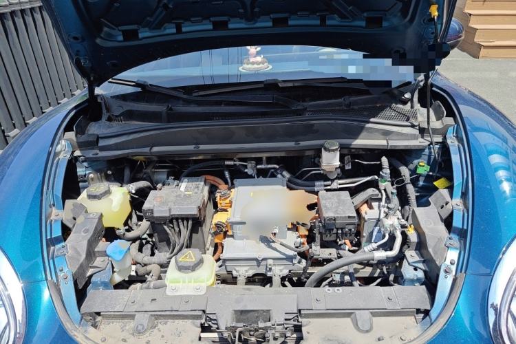 Used ORA Good Cat 2022 400km Standard Range Luxury Version Lithium Iron Phosphate Engine Bay