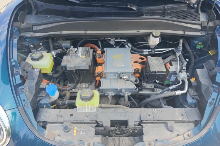 Used ORA Good Cat 2022 Morandi Edition 400km Standard Range Premium Version Lithium-Ion Battery Engine Bay