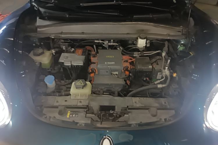 Used ORA Good Cat 2022 Morandi Edition 400km Standard Range Luxury Version Lithium-Ion Battery Engine Bay
