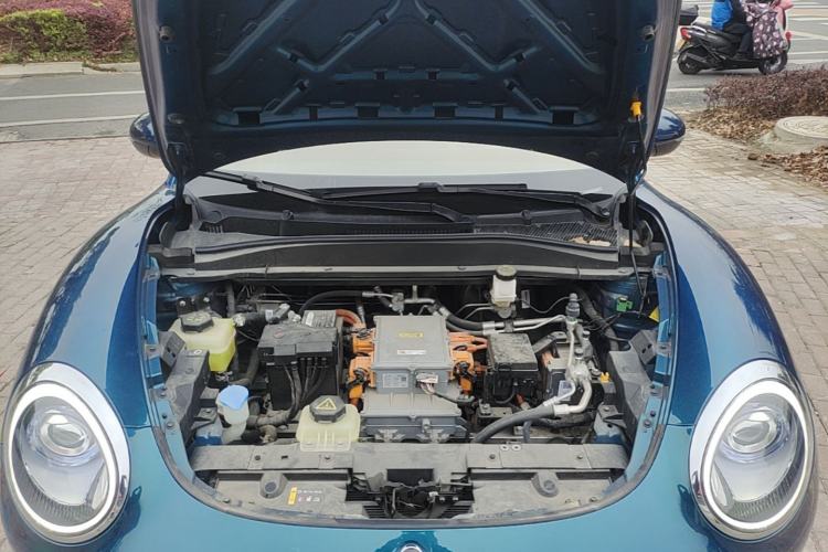Used ORA Good Cat 2022 Morandi Edition 400km Standard Range Luxury Version Lithium-Ion Battery Engine Bay