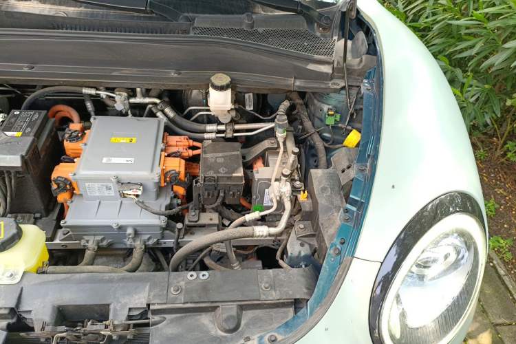 Used ORA Good Cat 2022 400km Standard Range Premium Version Lithium-Ion Battery Engine Bay Left