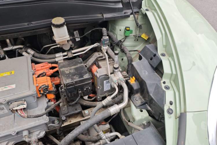 Used ORA Good Cat 2022 400km Standard Range Luxury Version Ternary Lithium Engine Bay Left