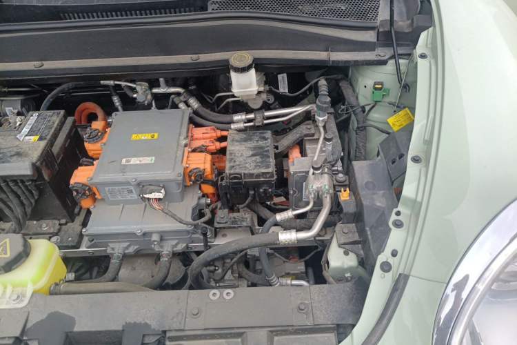 Used ORA Good Cat 2022 Morandi Edition 400km Standard Range Luxury Version Lithium Iron Phosphate Engine Bay Left