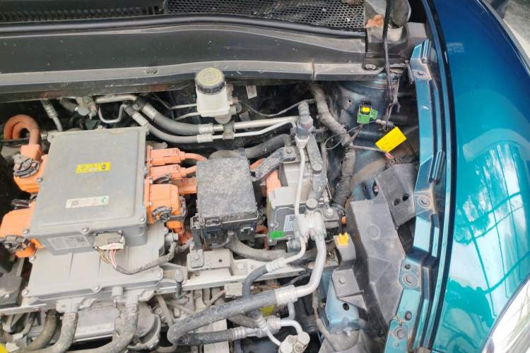 Used ORA Good Cat 2022 Morandi Edition 400km Standard Range Premium Version Lithium-Ion Battery Engine Bay Left