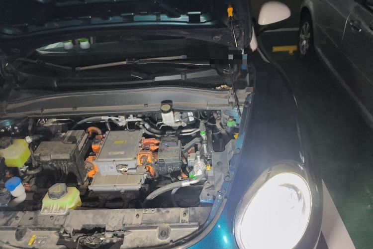 Used ORA Good Cat 2022 400km Standard Range Premium Version Lithium-Ion Battery Engine Bay Left