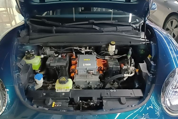 Used ORA Good Cat 2022 400km Standard Range Luxury Version Lithium Iron Phosphate Engine Bay
