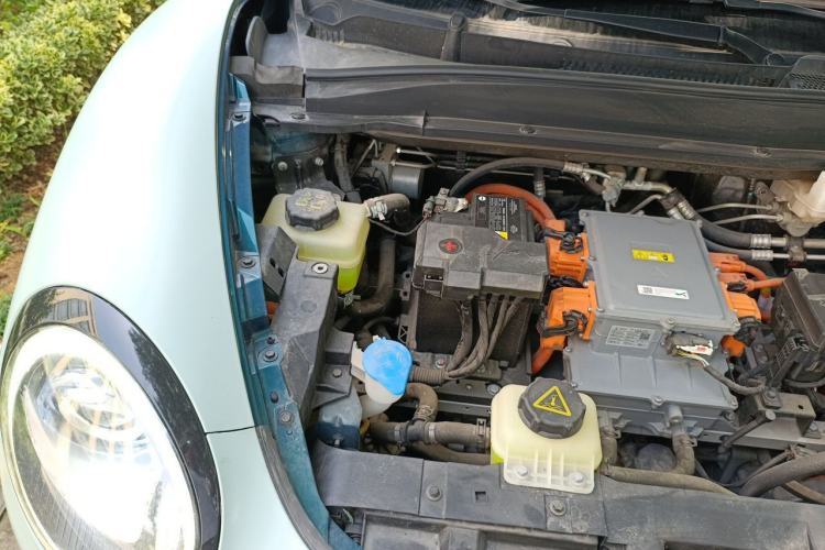 Used ORA Good Cat 2022 400km Standard Range Premium Version Lithium-Ion Battery Engine Bay Right